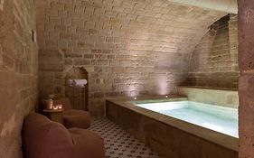 Le Petit Beaumarchais Hotel & Spa